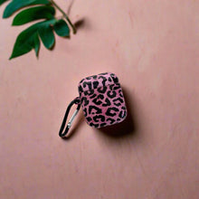 Laden Sie das Bild in den Galerie-Viewer, Cute Pink Leopard AirPods Case 1 and 2