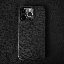 Laden Sie das Bild in den Galerie-Viewer, Luxury Handmade Genuine Leather iPhone Case black