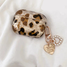 Laden Sie das Bild in den Galerie-Viewer, Luxury Leopard Pearl AirPods Case – Elegant Protection for AirPods pro