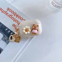 Laden Sie das Bild in den Galerie-Viewer, Fashion Teddy AirPods case - Phonocap